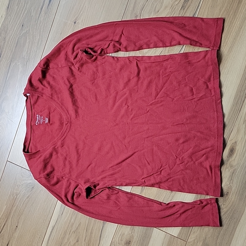 Sonoma Everyday Tee size Small Long Sleeve